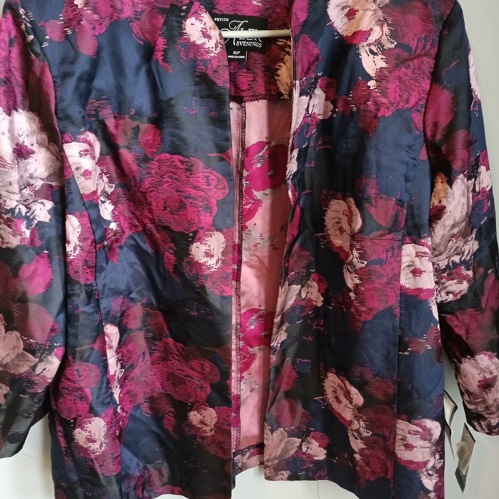Shirt - Picture 2 of 6